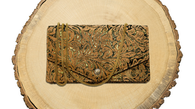 Kavatza Mary Jane Clutch - Atlantia
